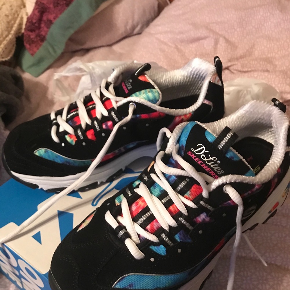 Skechers